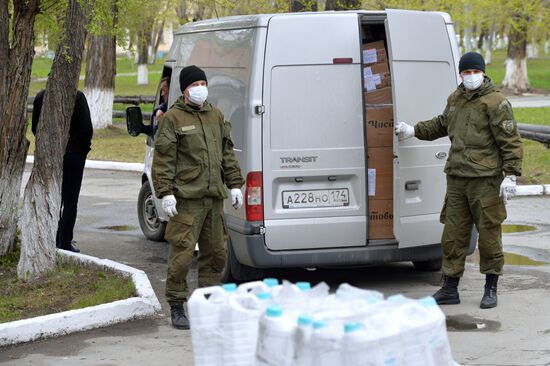 Уральские таможенники передали больнице 150 тысяч конфискованных медсредств