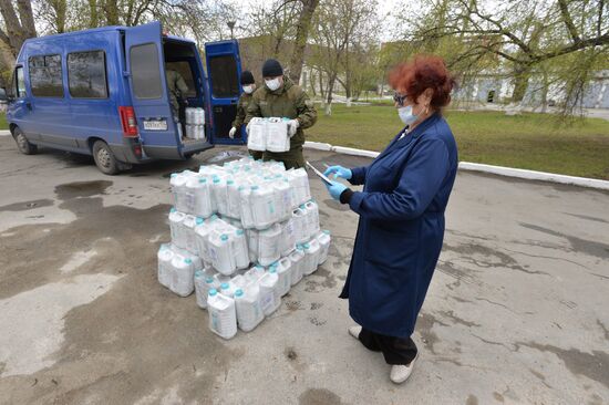 Уральские таможенники передали больнице 150 тысяч конфискованных медсредств