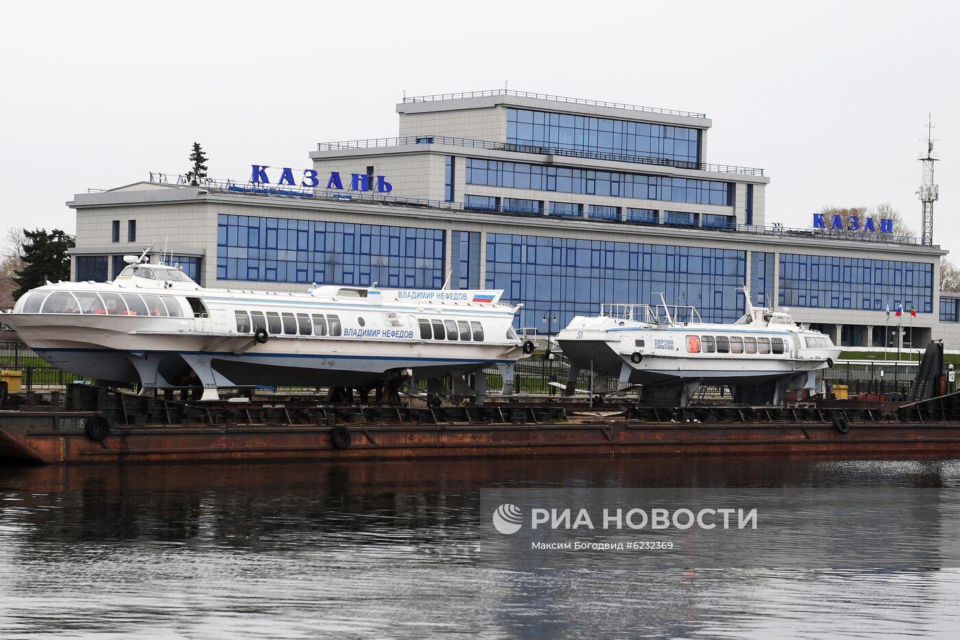 Открытие речной навигации в городах России