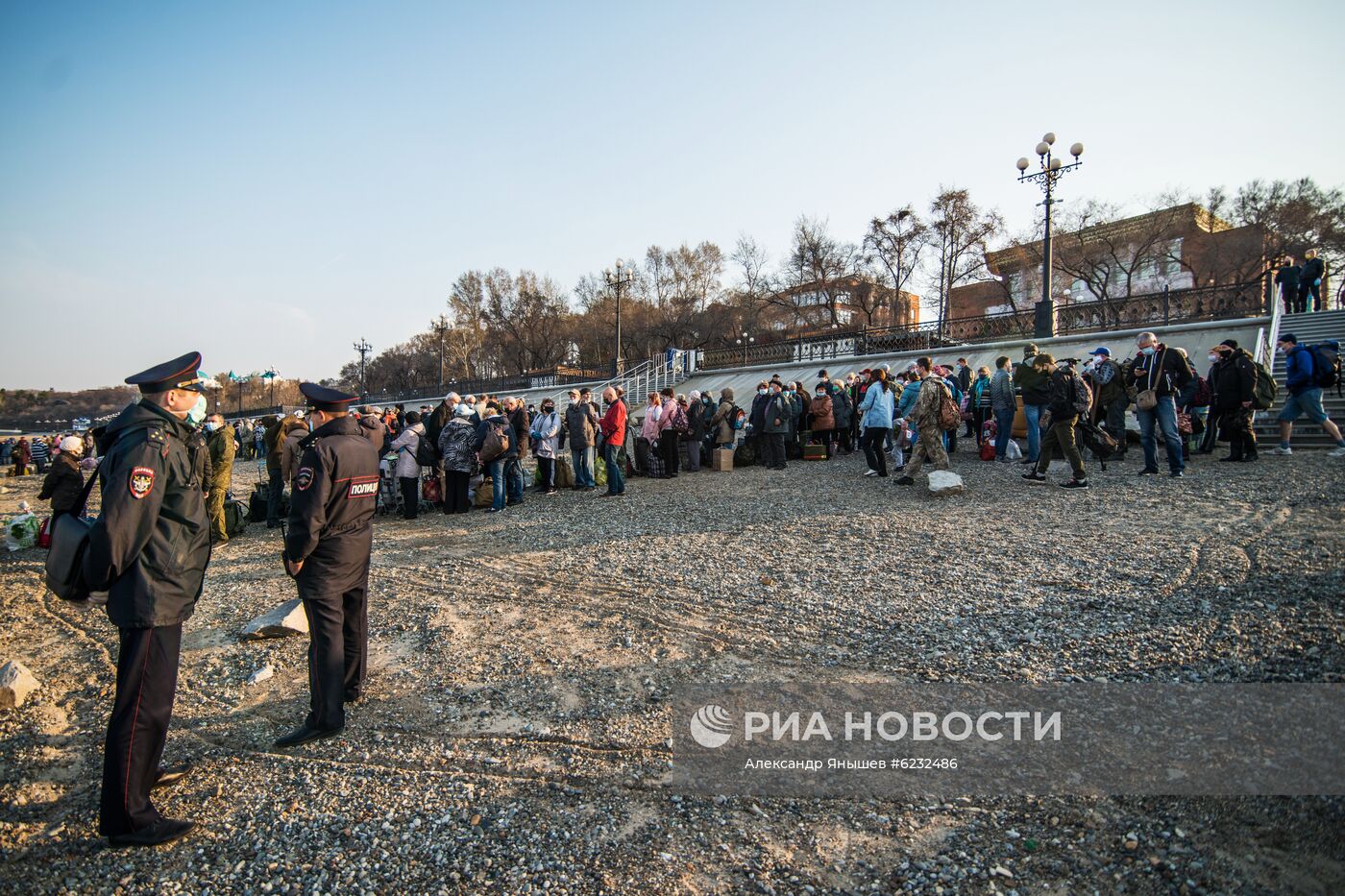 Открытие речной навигации в городах России