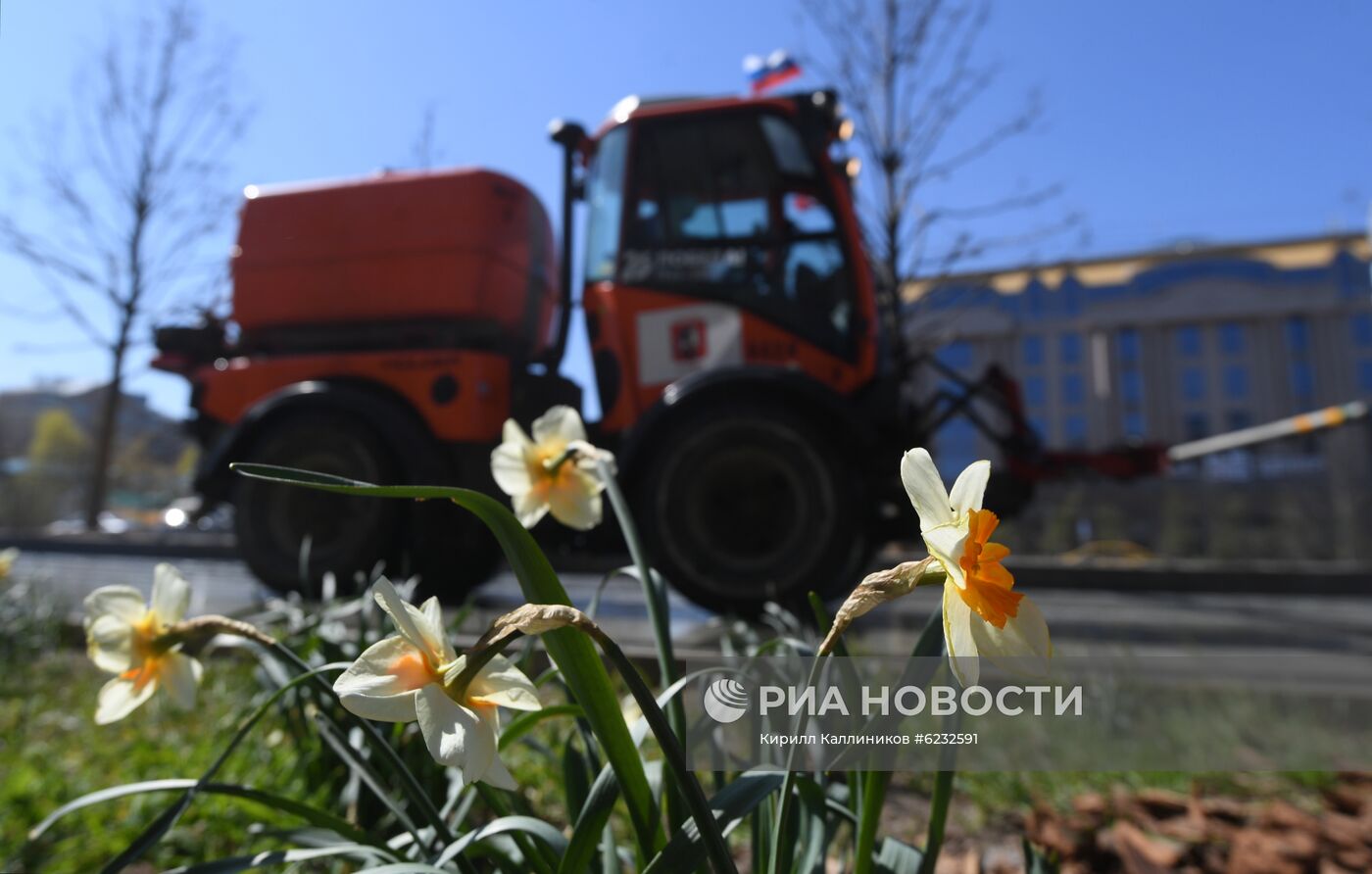 Дезинфекция улиц в Москве