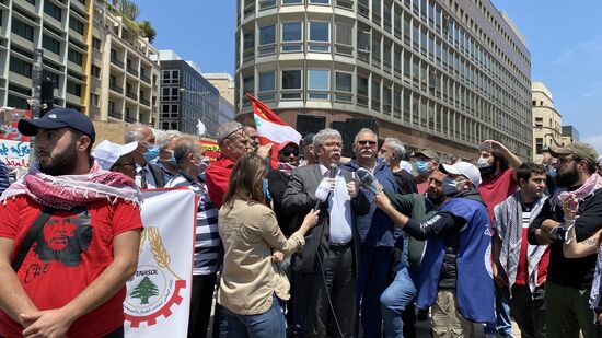 Первомайские демонстрации в Варшаве и Бейруте