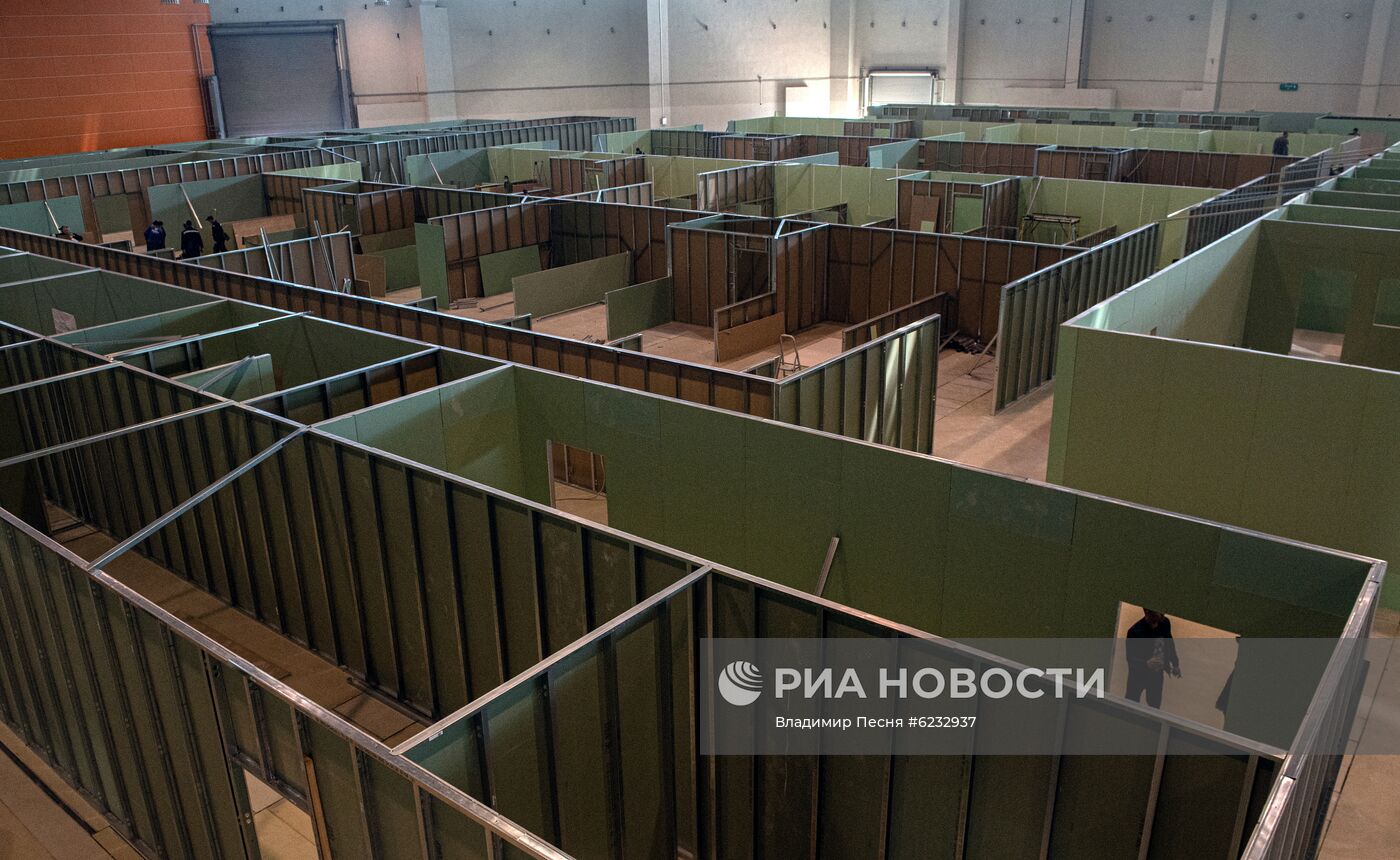 Строительство временного госпиталя в павильоне 75 на ВДНХ