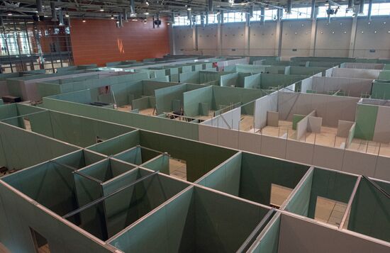 Строительство временного госпиталя в павильоне 75 на ВДНХ