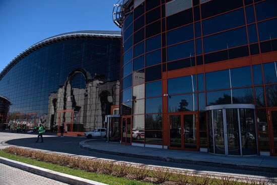 Строительство временного госпиталя в павильоне 75 на ВДНХ