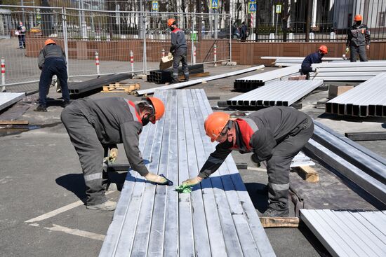 Строительство временного госпиталя в павильоне 75 на ВДНХ