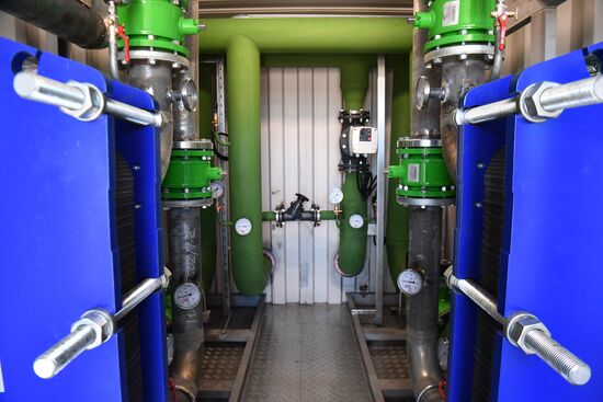 Строительство временного госпиталя в павильоне 75 на ВДНХ