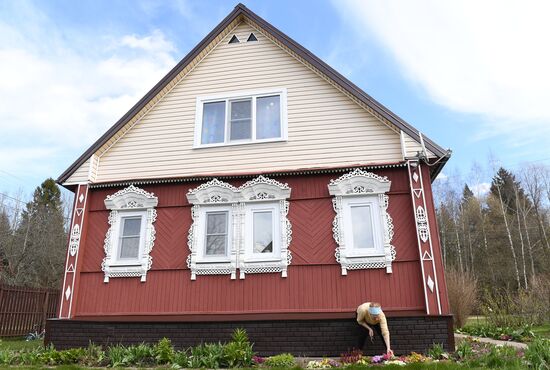 Москвичи на даче