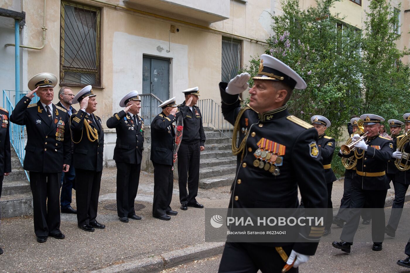 Персональный парад для ветерана Великой Отечественной войны Л. И. Кузина