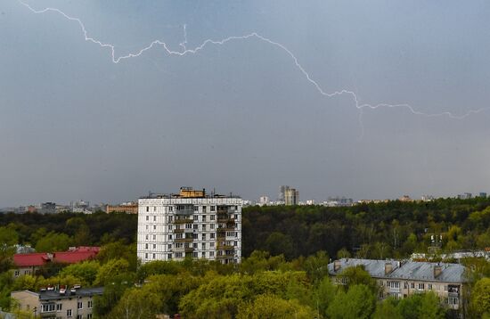 Дождь в Москве