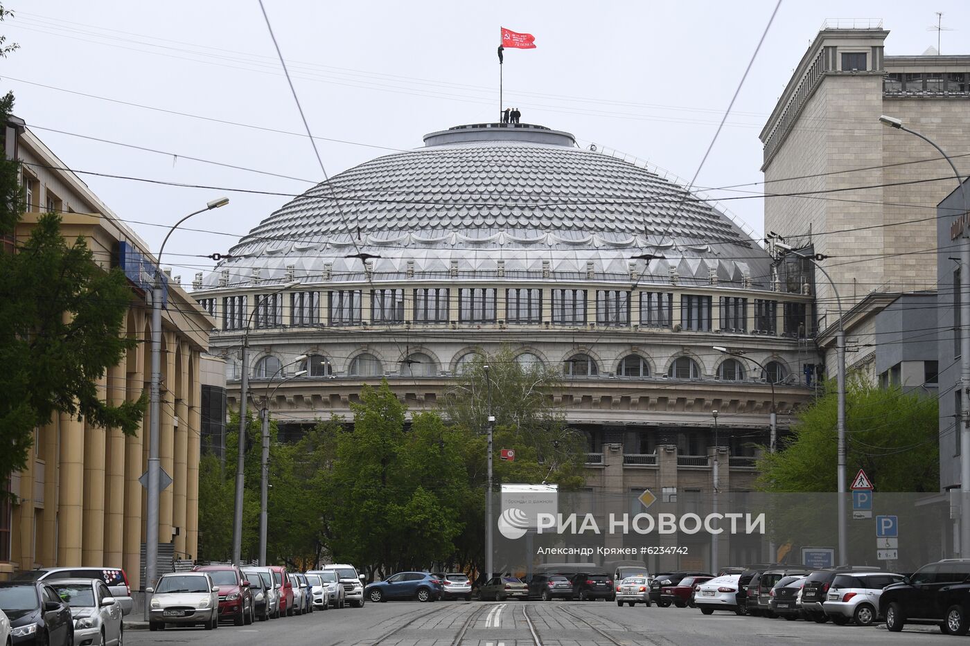 Подготовка к празднованию Дня Победы в городах России