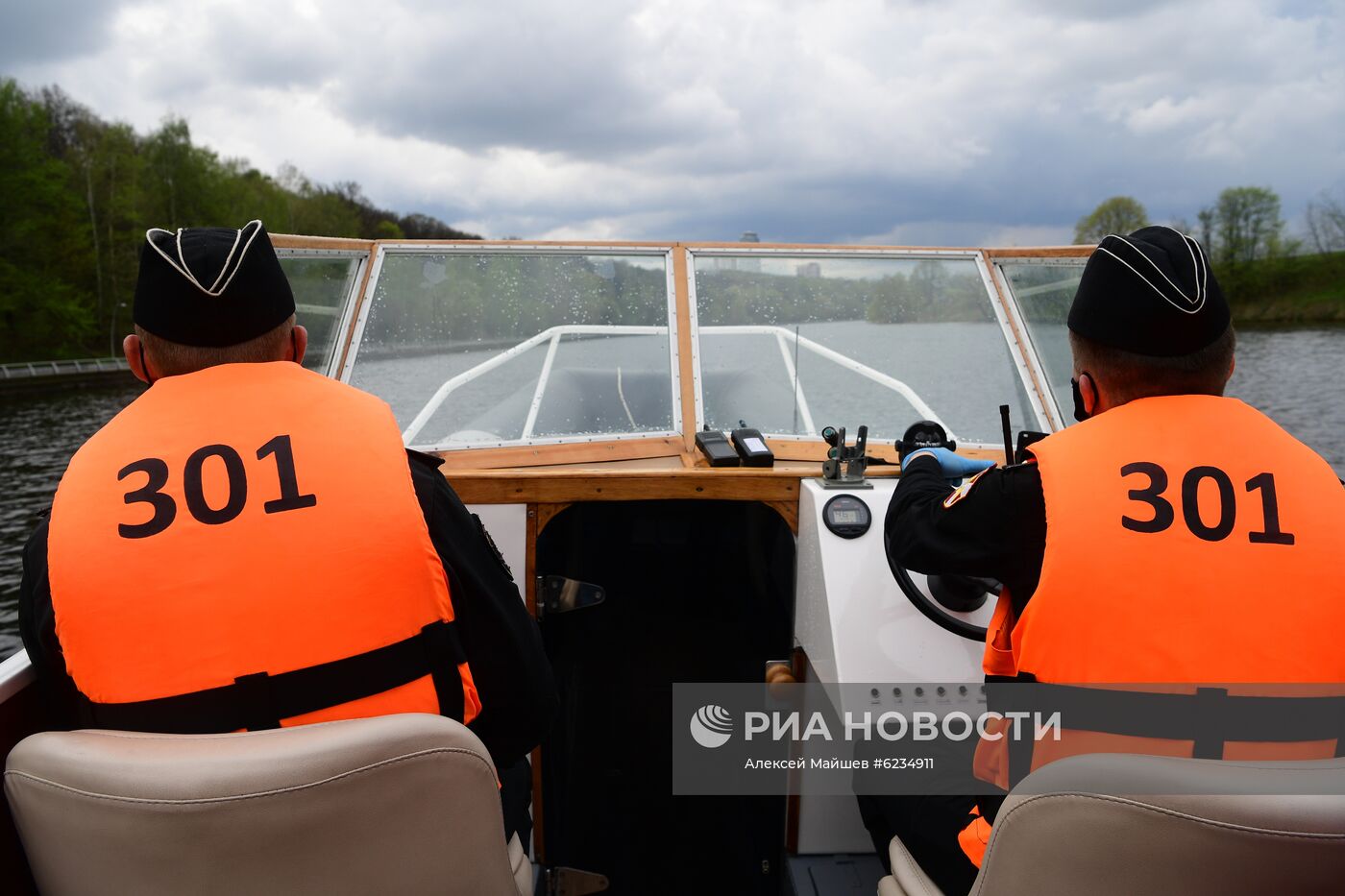 Росгвардия использует беспилотники и катера для выявления нарушителей режима самоизоляции