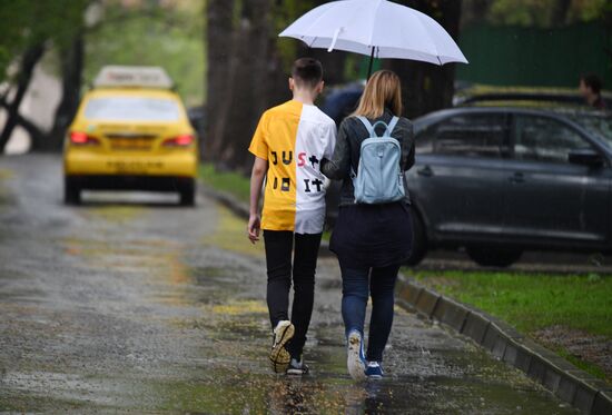 Дождь в Москве