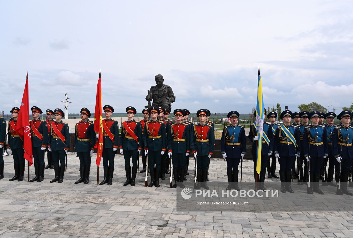 Церемония захоронения останков воинов, павших в боях в годы Великой Отечественной войны