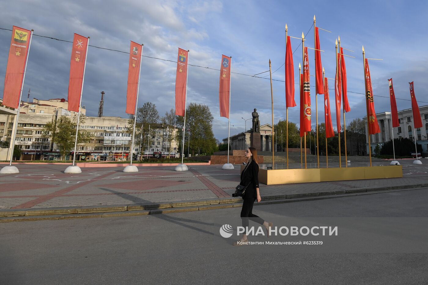 Подготовка к празднованию Дня Победы в городах России