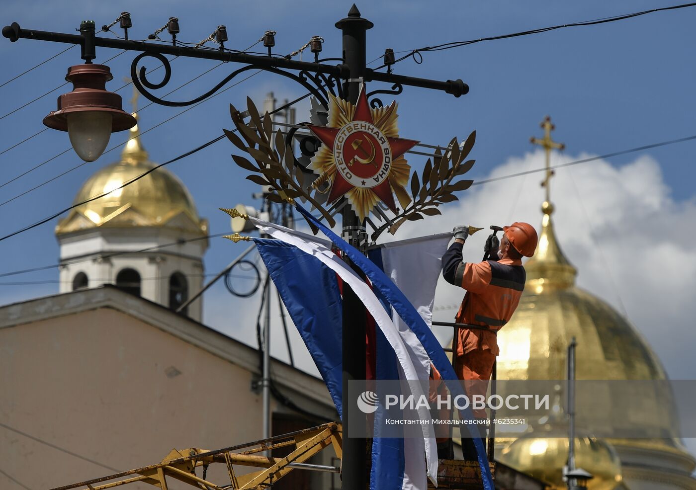 Подготовка к празднованию Дня Победы в городах России