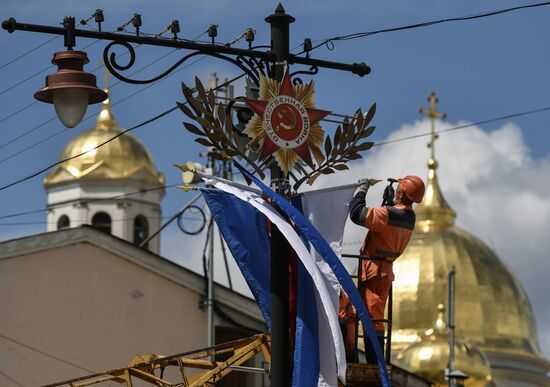 Подготовка к празднованию Дня Победы в городах России