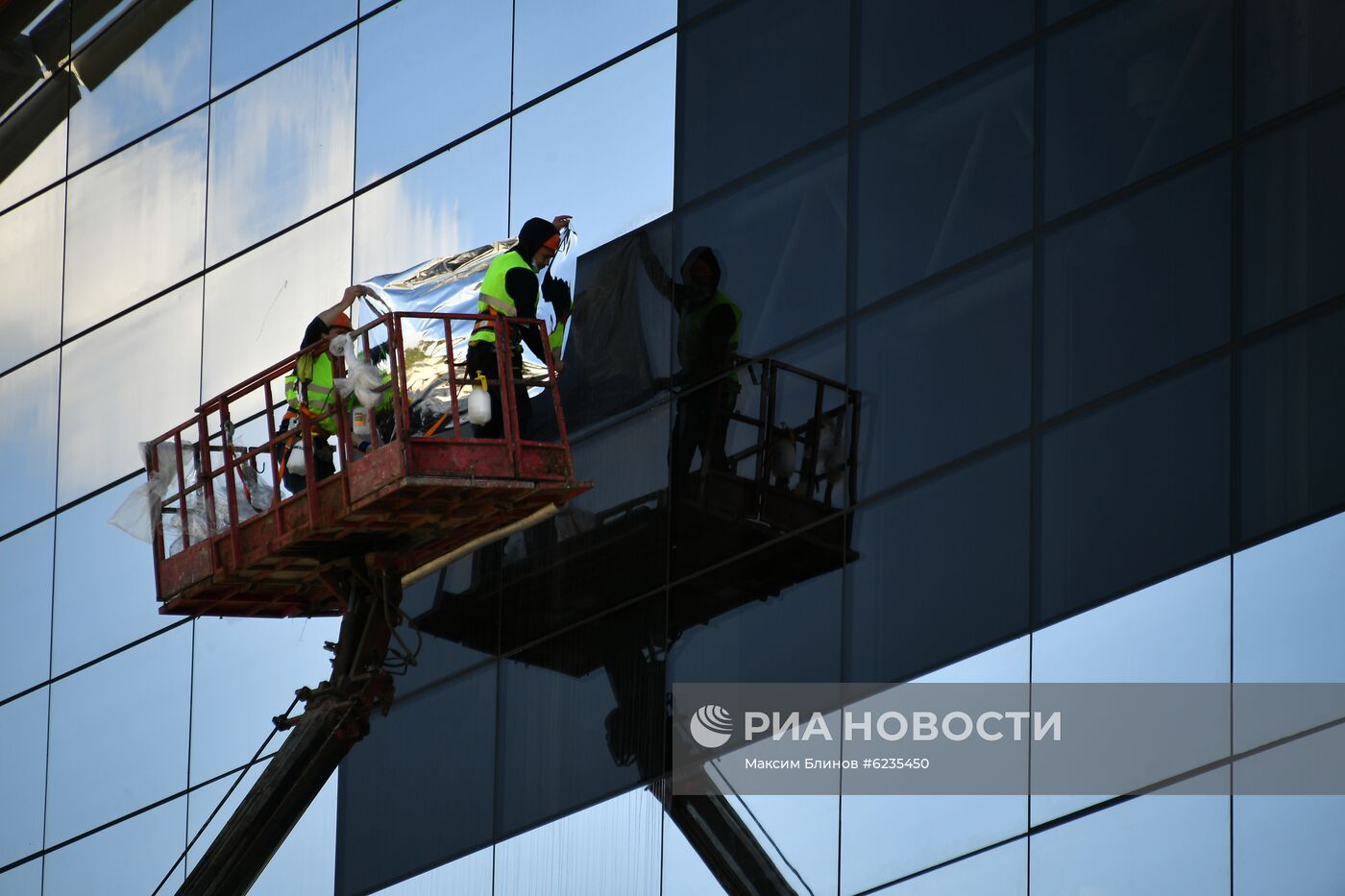 Временный госпиталь COVID-19 в павильоне No75 на ВДНХ