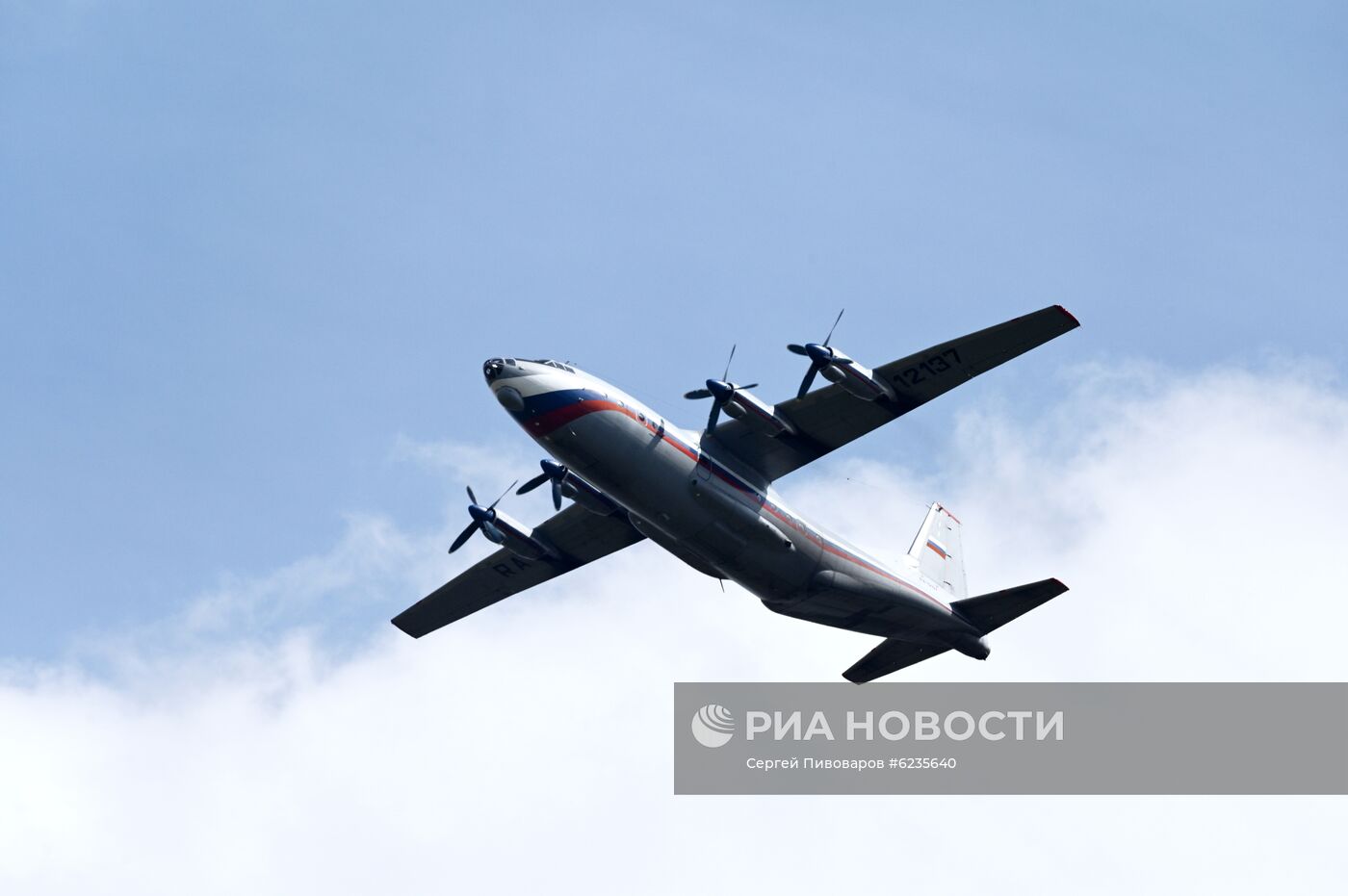 Репетиция воздушной части парада Победы в городах России