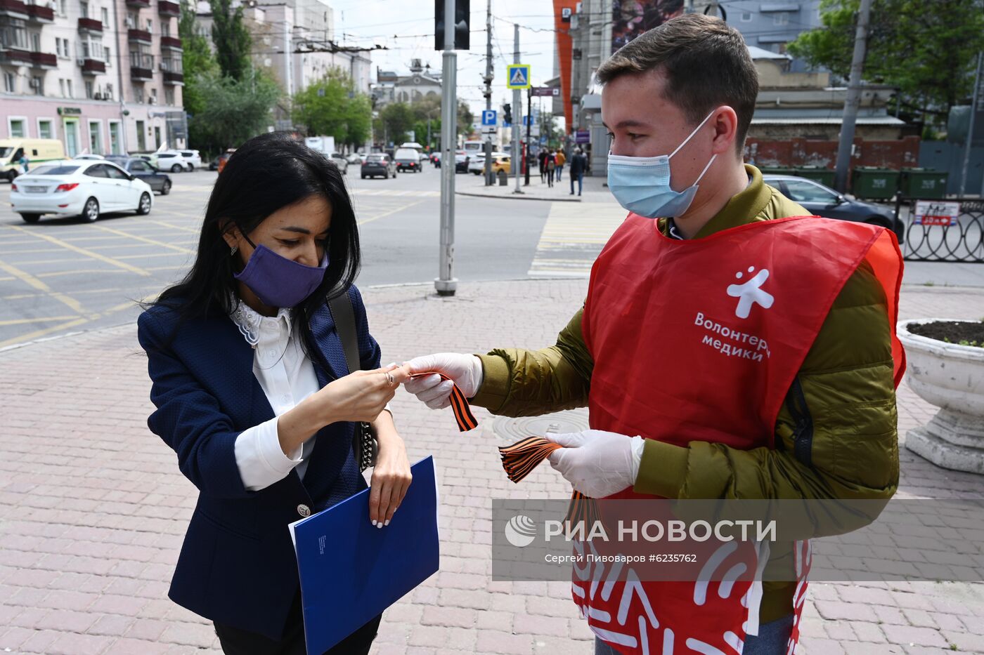 Акция "Георгиевская ленточка" в городах России