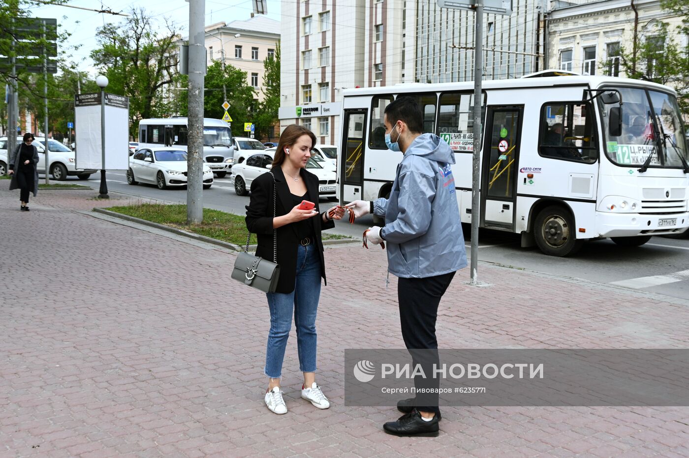 Акция "Георгиевская ленточка" в городах России