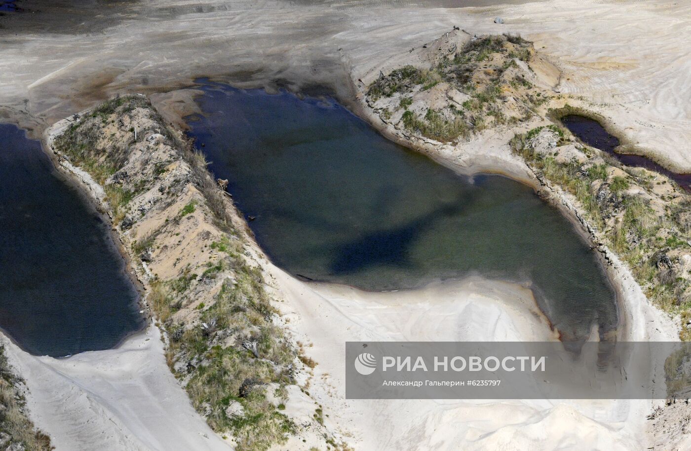 Репетиция воздушной части парада Победы в Санкт-Петербурге