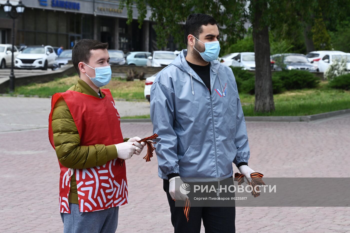 Акция "Георгиевская ленточка" в городах России