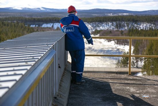 Сброс воды на водохранилищах в Мурманской области