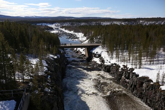 Сброс воды на водохранилищах в Мурманской области