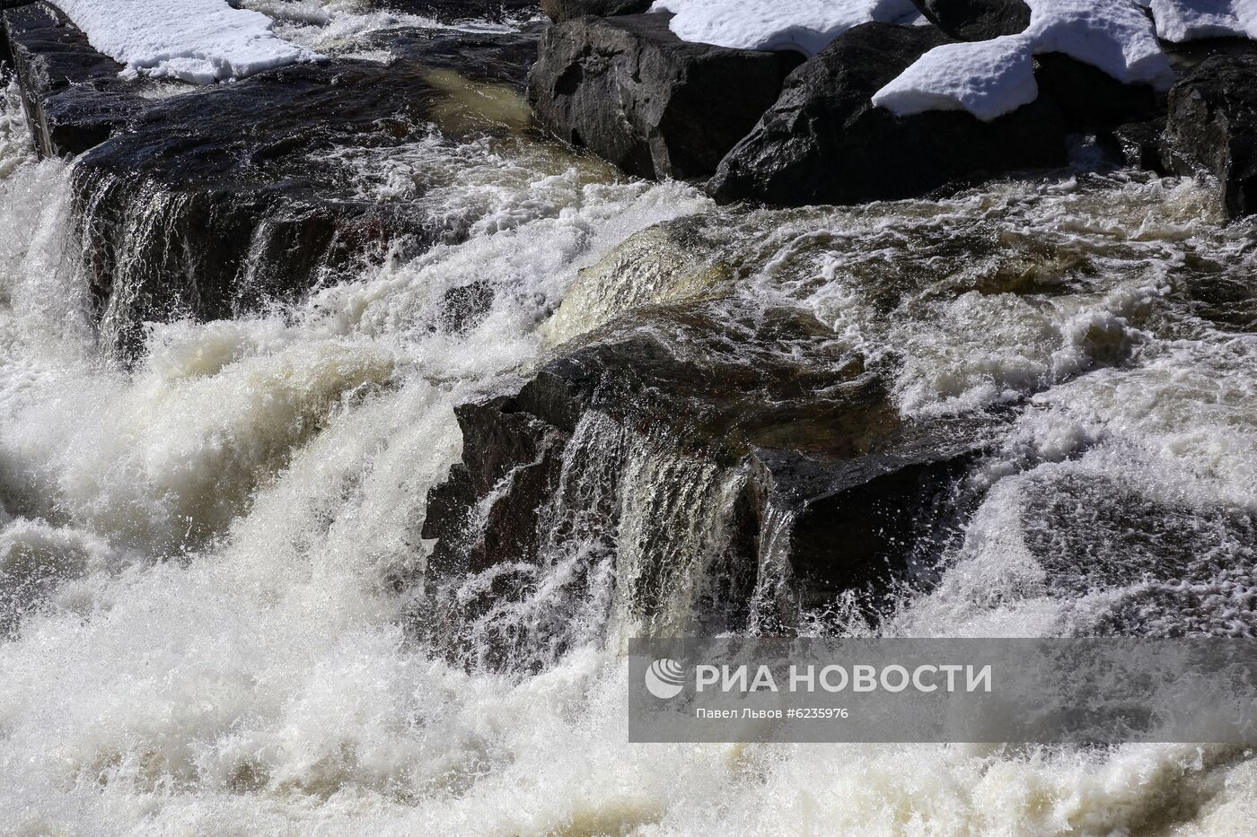 Сброс воды на водохранилищах в Мурманской области