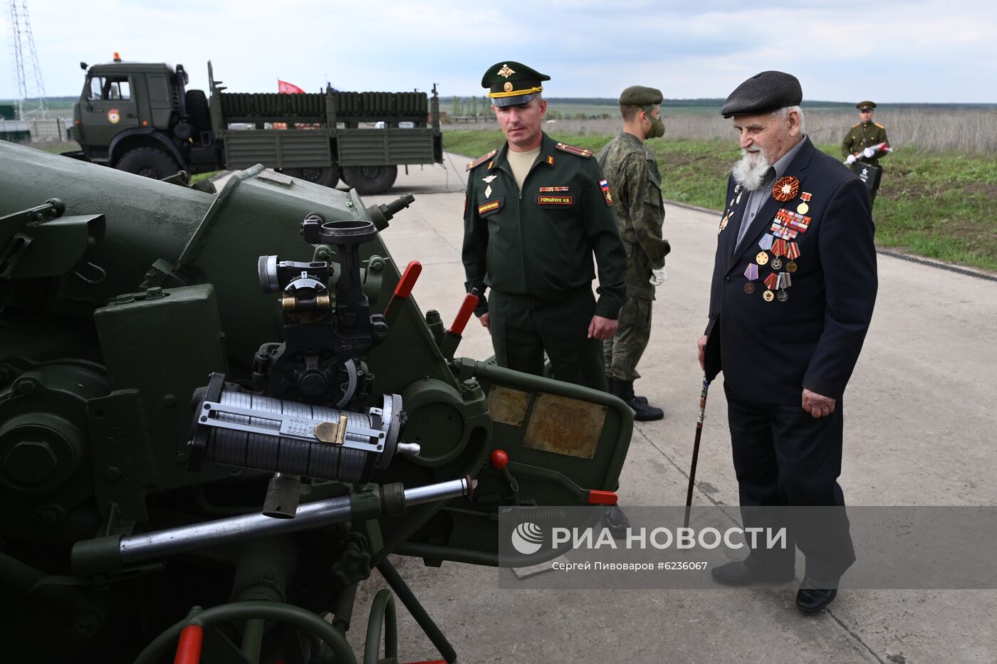 Подготовка к праздничному салюту в Ростове-на-Дону