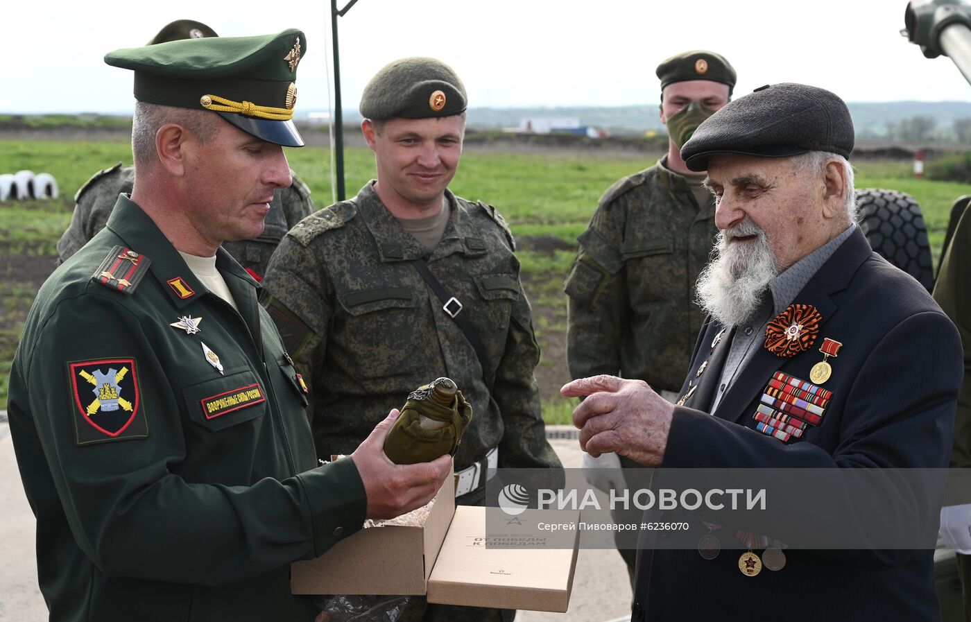 Подготовка к праздничному салюту в Ростове-на-Дону