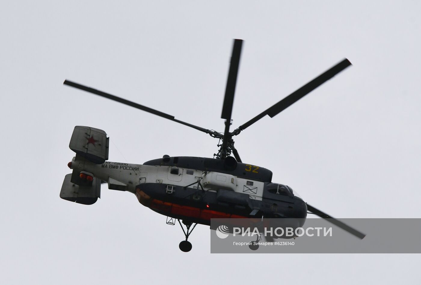 Репетиция воздушной части парада Победы в городах России