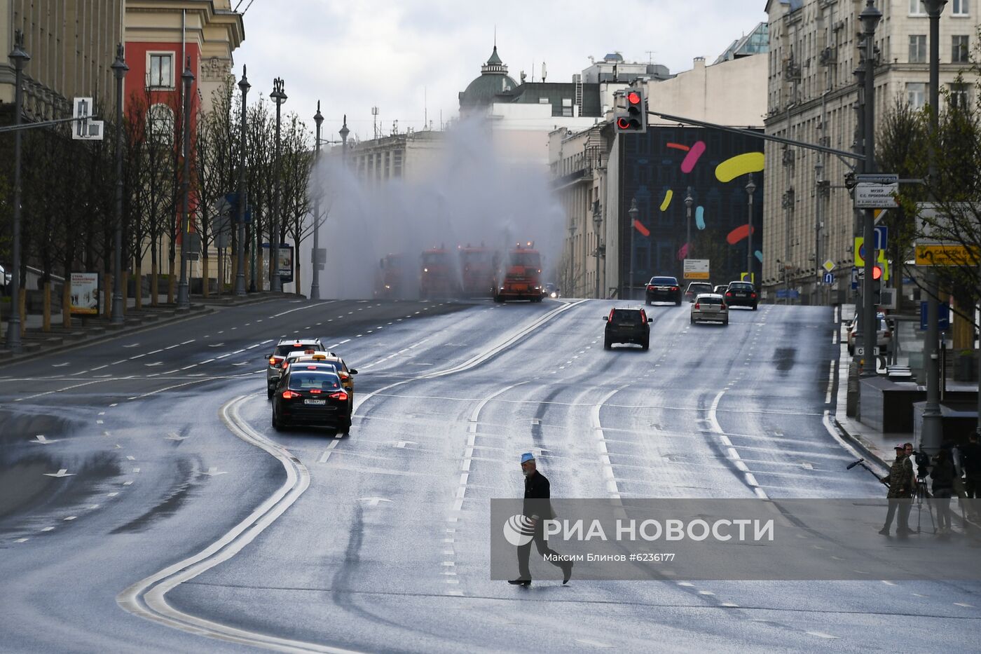 Дезинфекция дорог и тротуаров в  Москве