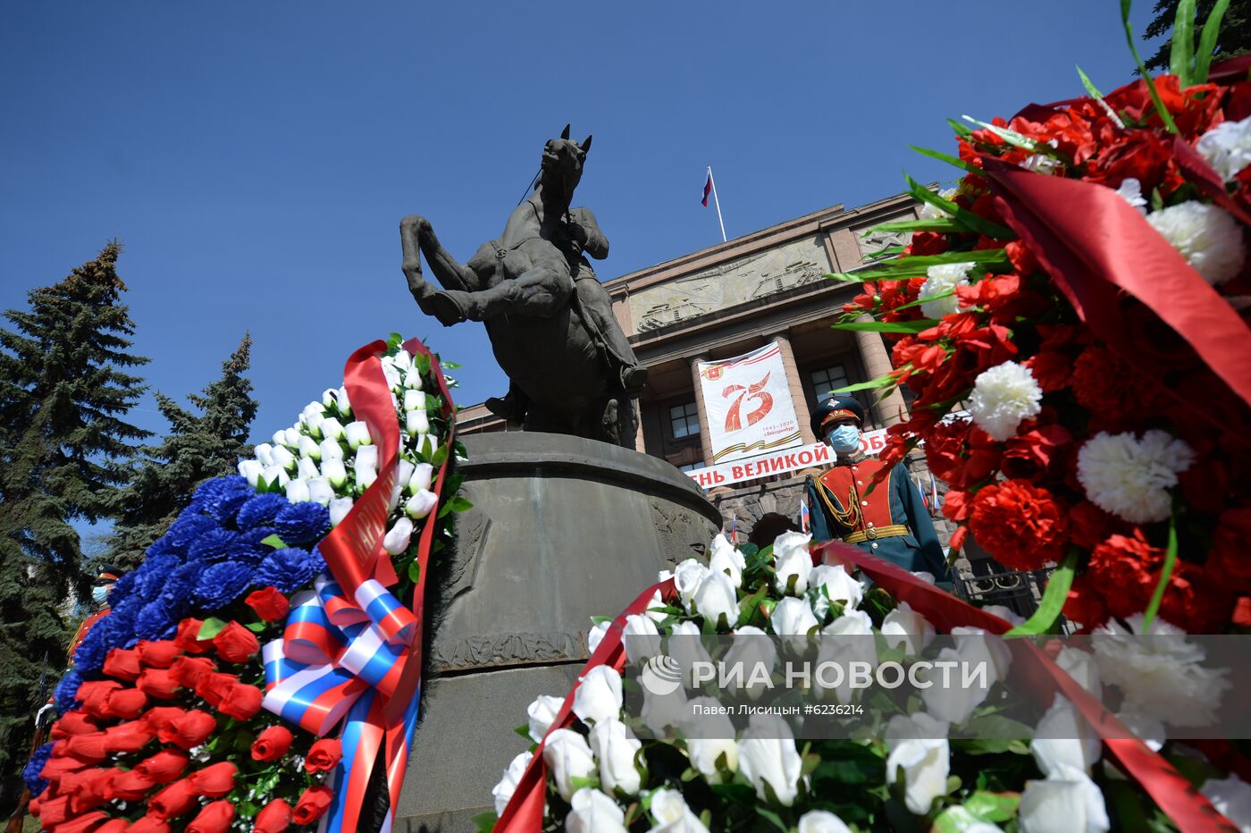 Подготовка к празднованию Дня Победы в городах России