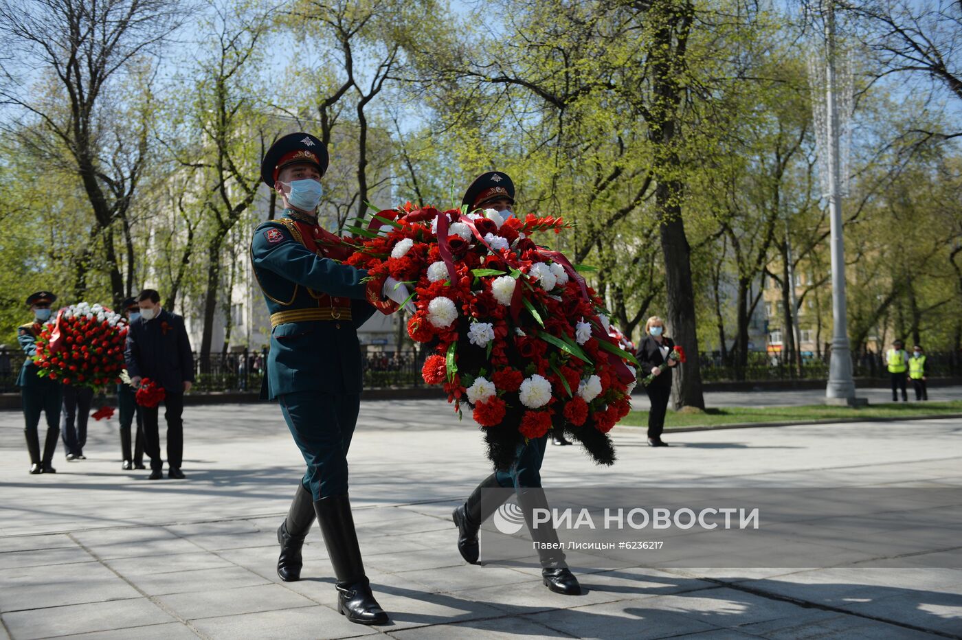 Подготовка к празднованию Дня Победы в городах России