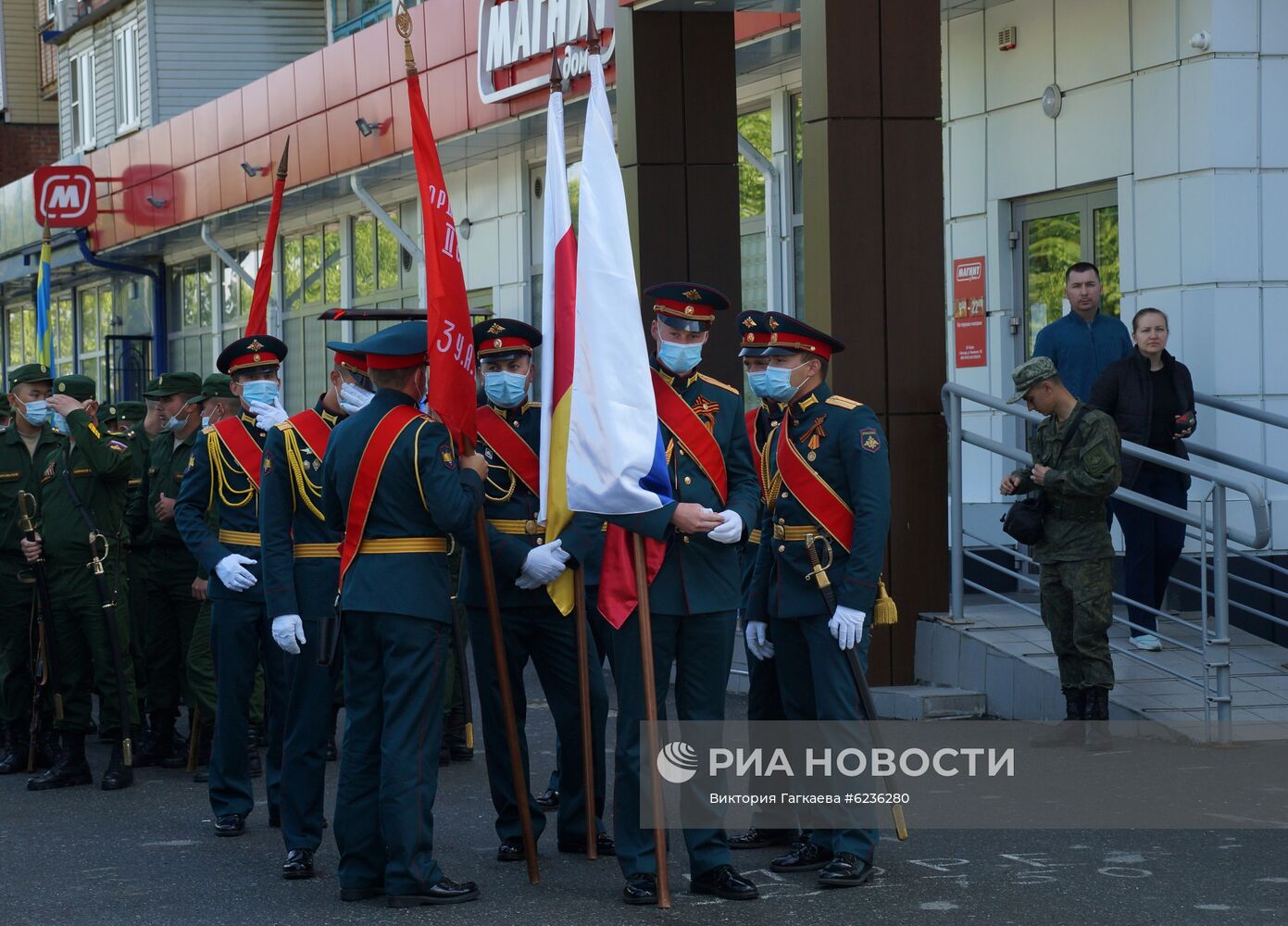 Поздравление ветеранов Великой Отечественной войны с наступающим Днем Победы