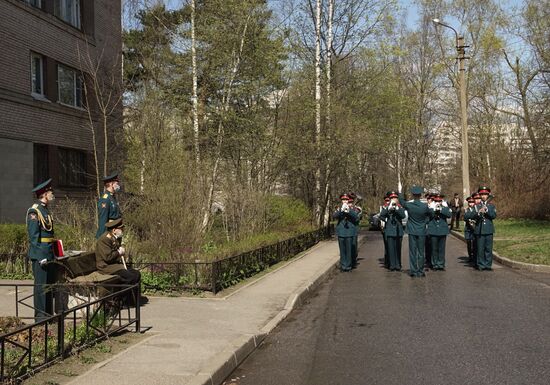 Поздравление ветеранов Великой Отечественной войны с наступающим Днем Победы