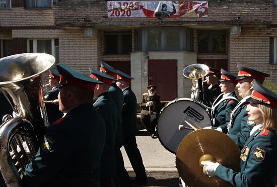 Поздравление ветеранов Великой Отечественной войны с наступающим Днем Победы