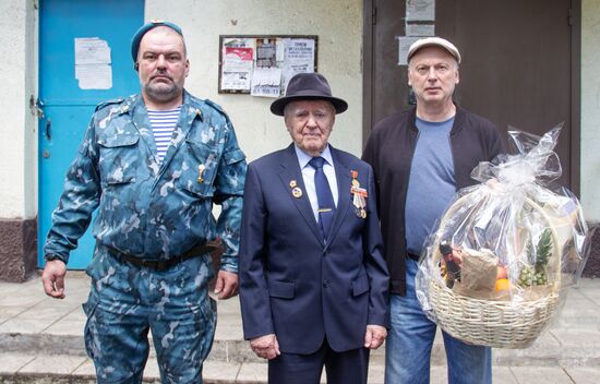 Поздравление ветеранов Великой Отечественной войны с наступающим Днем Победы 