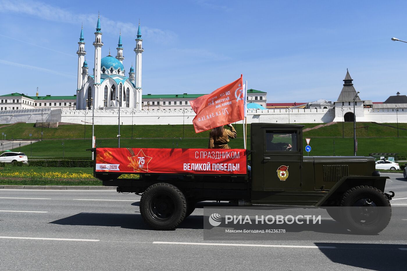 Заезд военной техники в Казани 