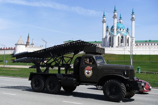 Заезд военной техники в Казани 