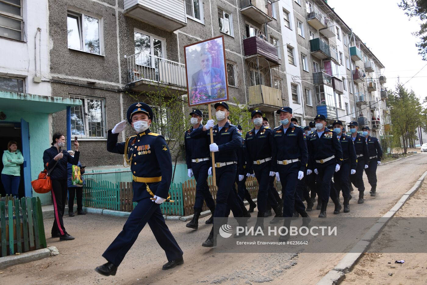 Поздравление ветеранов Великой Отечественной войны с наступающим Днем Победы 