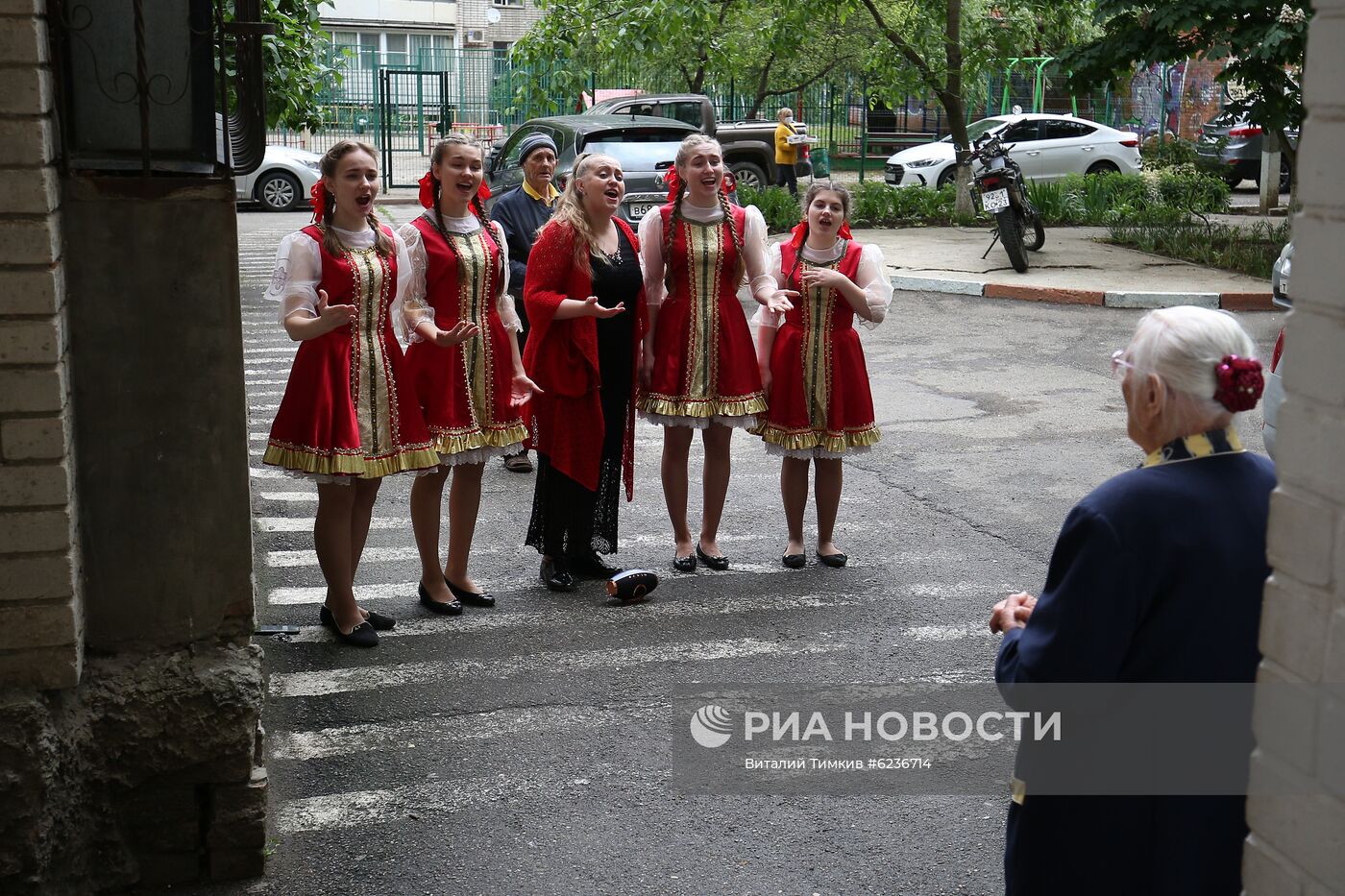 Поздравление ветеранов Великой Отечественной войны с наступающим Днем Победы 