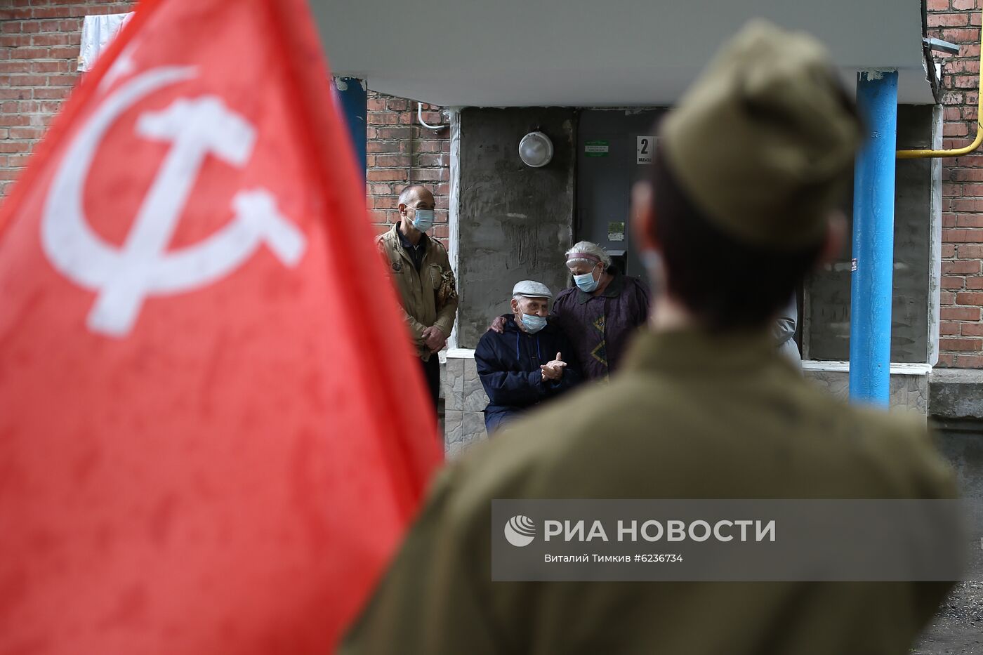 Поздравление ветеранов Великой Отечественной войны с наступающим Днем Победы