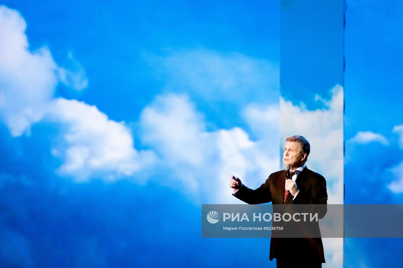 Запись онлайн-концерта "Песни Великой Победы" на Первом канале