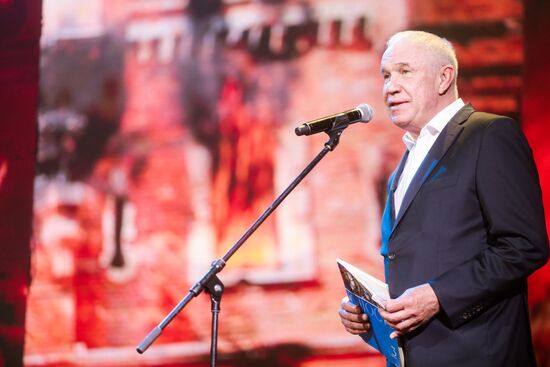 Запись онлайн-концерта "Песни Великой Победы" на Первом канале