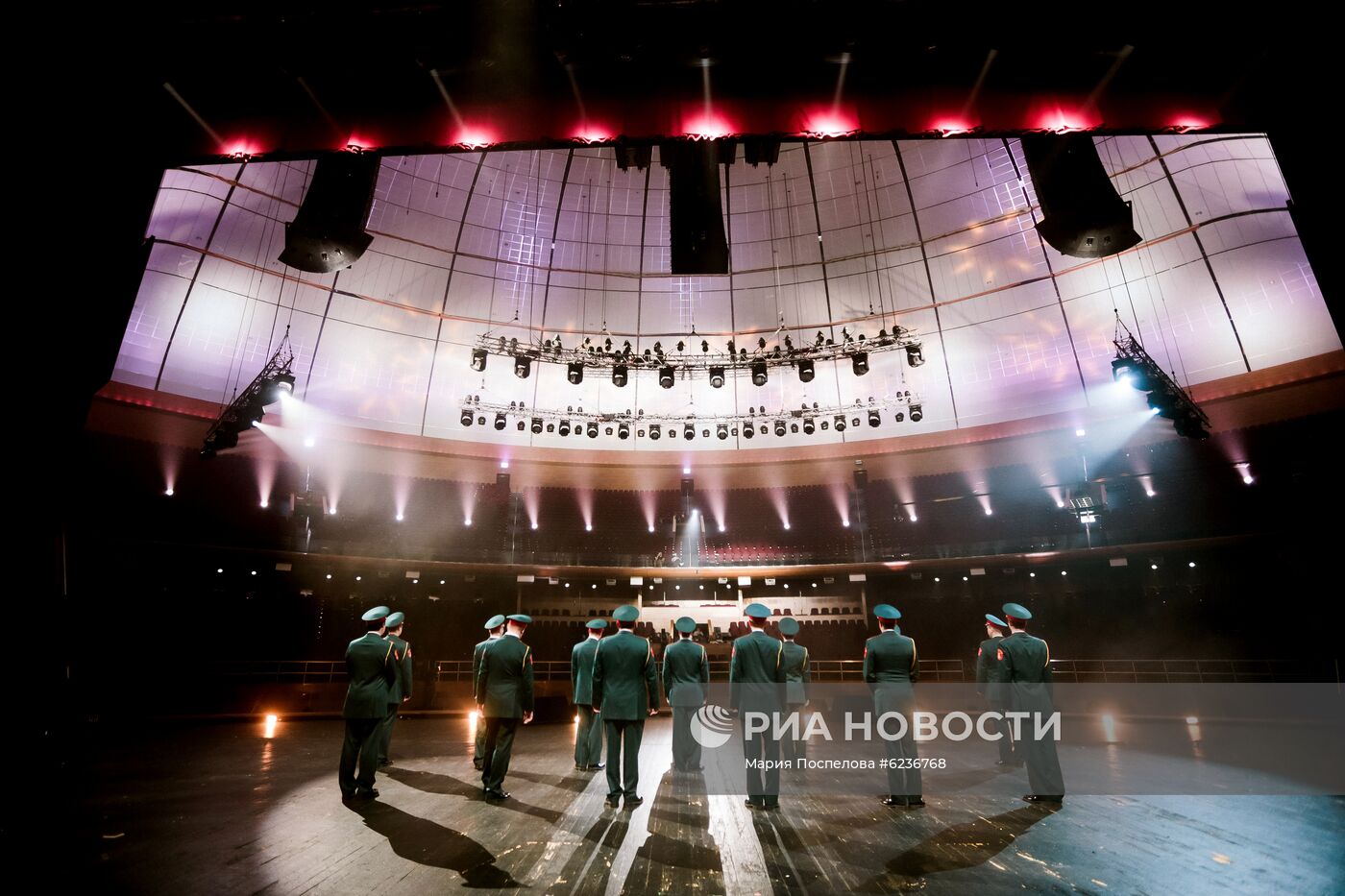 Запись онлайн-концерта "Песни Великой Победы" на Первом канале