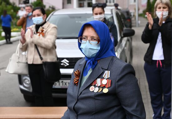 Поздравление ветеранов Великой Отечественной войны с наступающим Днем Победы