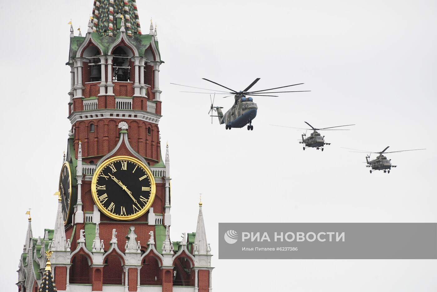 Воздушный парад Победы в Москве